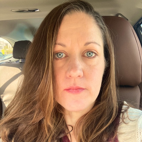 Meet your Posher, Jennifer - Picture 1 of 1